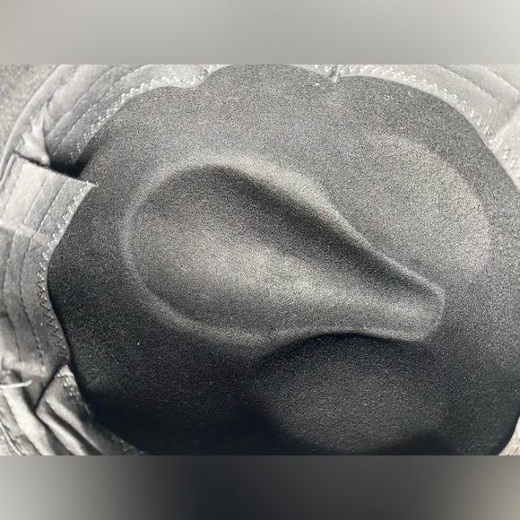 Felted Wool Fedora Hat In Black - Picture 8 of 12